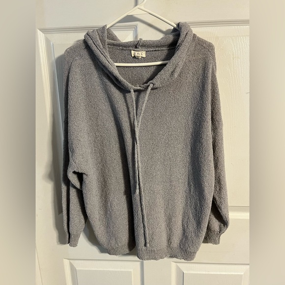 POL Sweaters - POL Textured Gray Knit Sweater